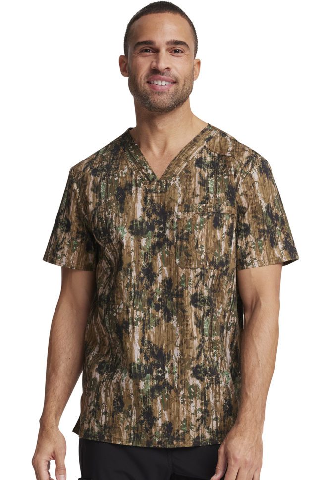 Men's V-Neck Print Top in Outdoor Life
