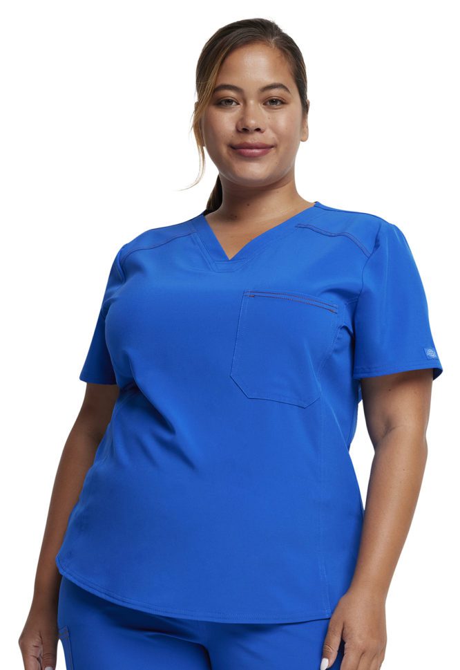 Women's Tuckable One Pocket V-neck Top